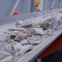 以“建養殖場平整場地”為名！非法開采石料